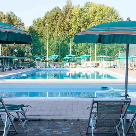 Residenza Pierre & Vacances Luni Mare Aparthotel