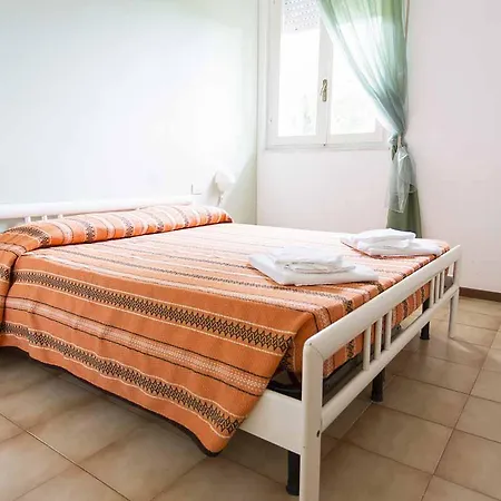 Residenza Alberghiera Italia 3* Luni