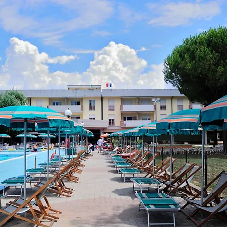 Pierre & Vacances Residence Italia Appart hôtel Luni