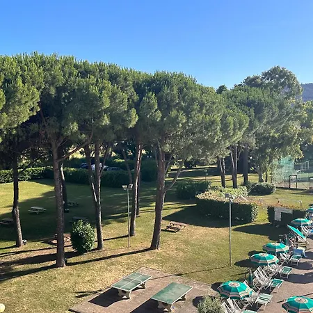 Pierre & Vacances Residence Italia Luni