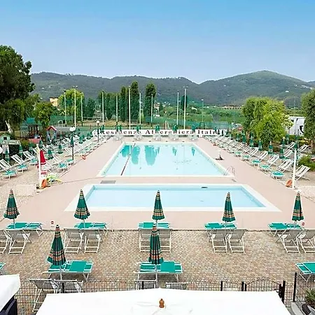 Residenza Pierre & Mare Luni