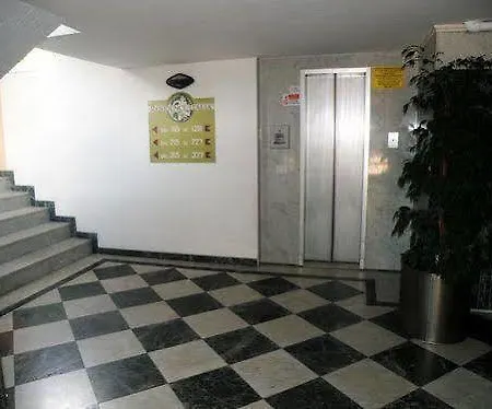Pierre & Vacances Residence Italia 3*